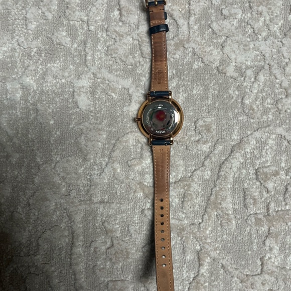Fossil Watch - Picture 6 of 6